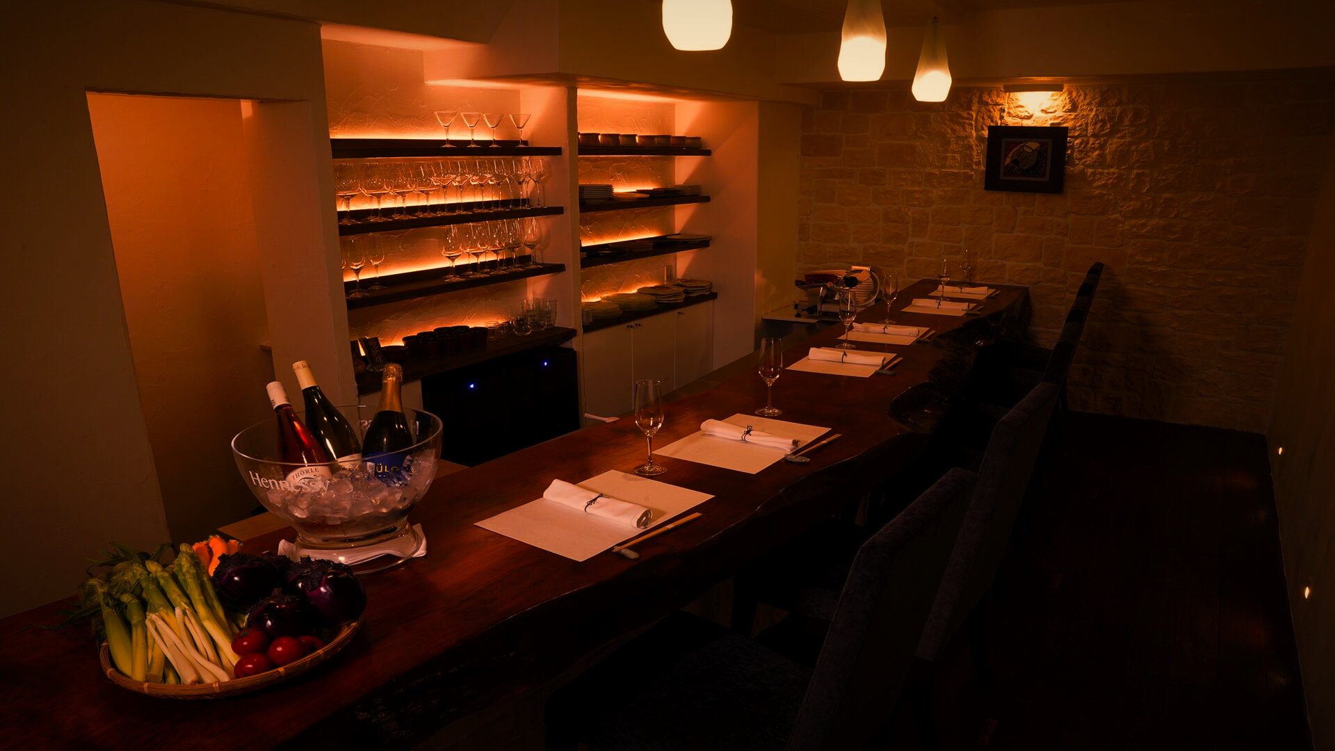 Wine, Casa interior